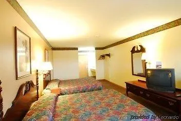 Executive And 2* Waukegan